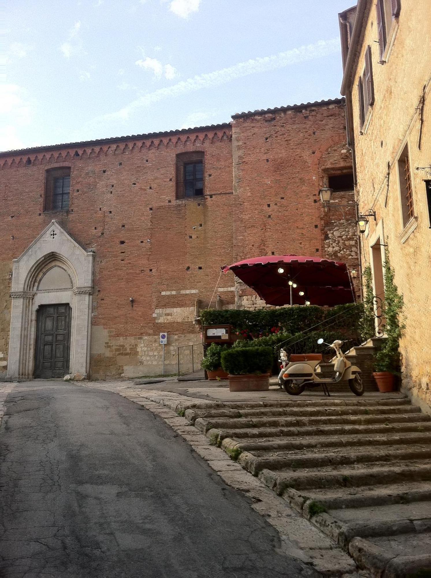 圣弗朗西斯科洛肯德酒店 Montepulciano Stazione 外观 照片