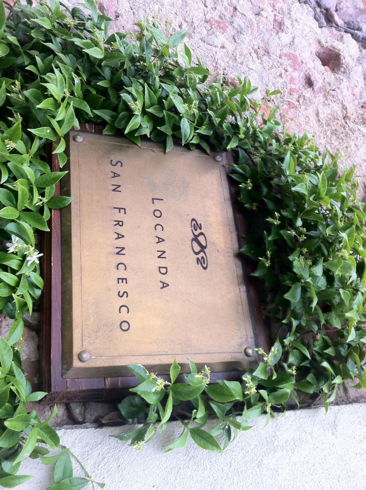 圣弗朗西斯科洛肯德酒店 Montepulciano Stazione 外观 照片