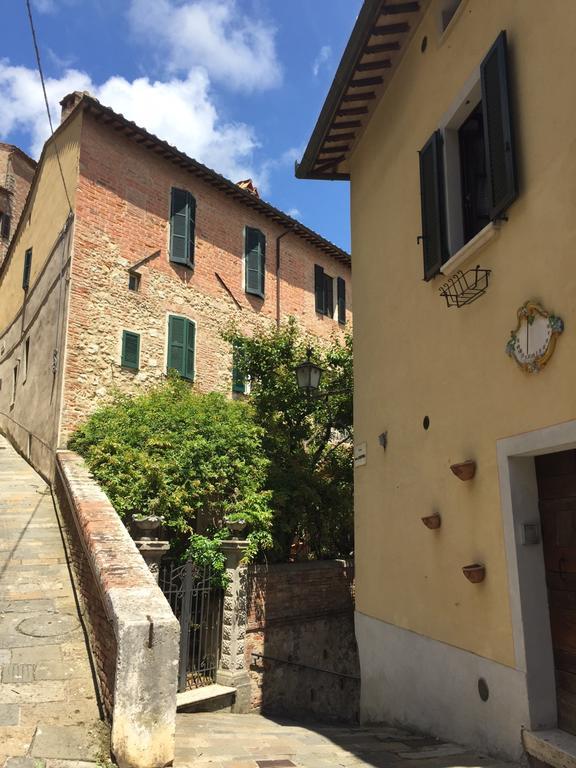 圣弗朗西斯科洛肯德酒店 Montepulciano Stazione 外观 照片